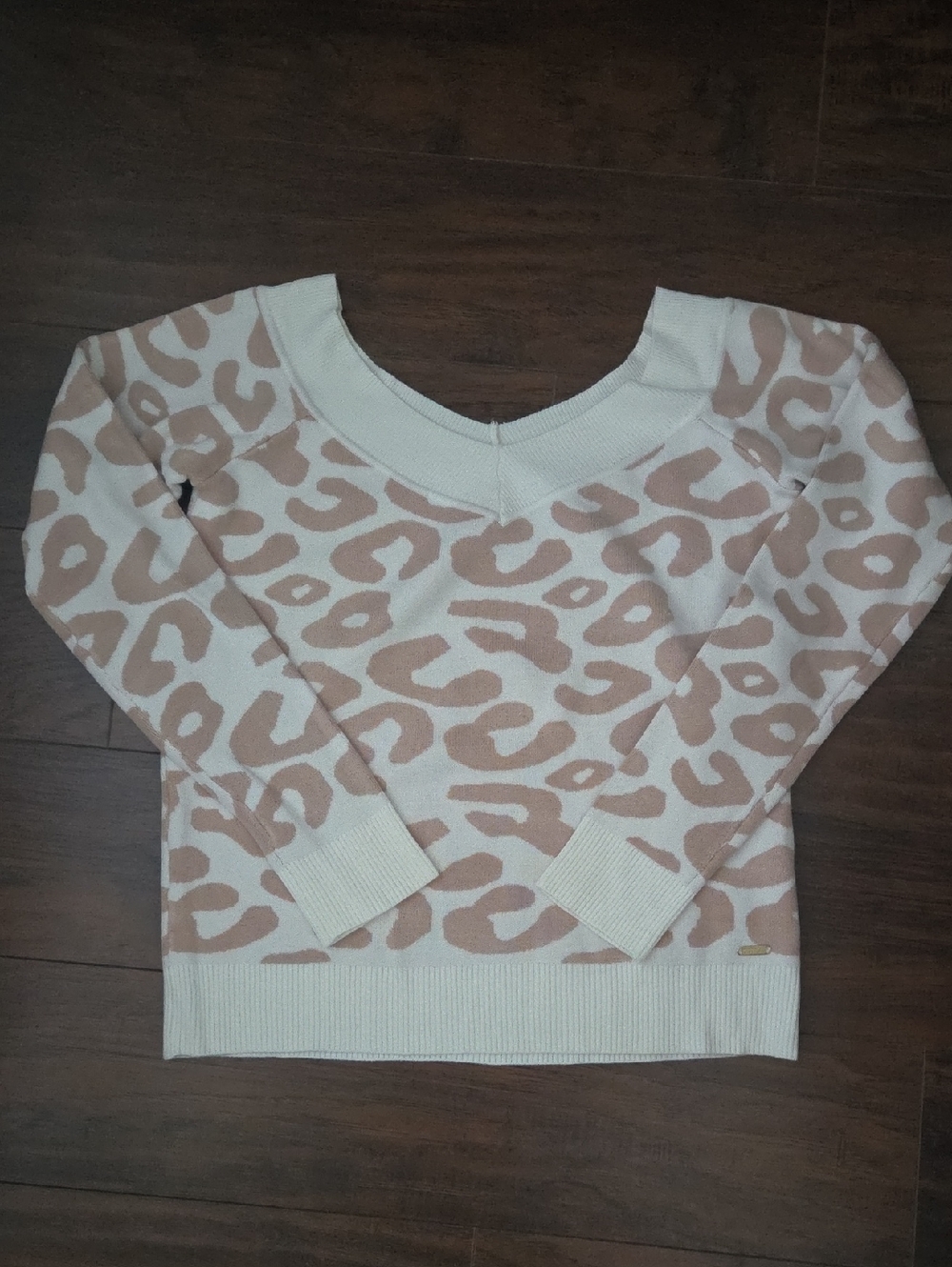 Guess Cream and Light Brown Leopard V-Neck Sweater